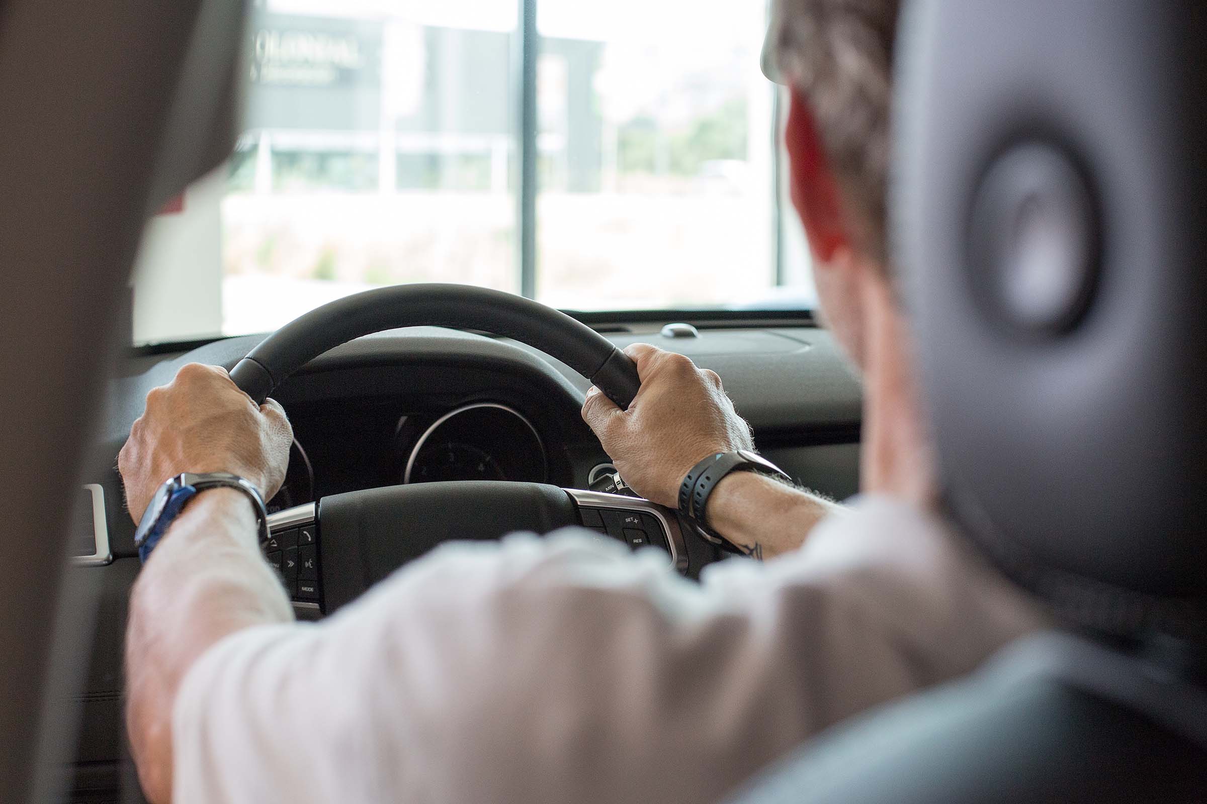 man-driving-a-car-VEFQX7Y.jpg